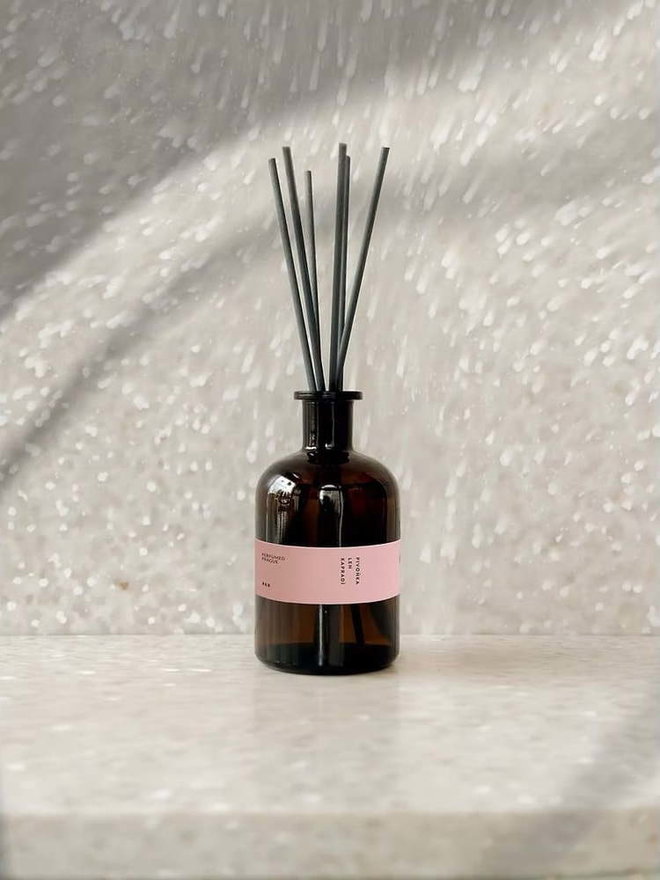 Difuzér #68 Peony, Linen, Fern – Perfumed Prague