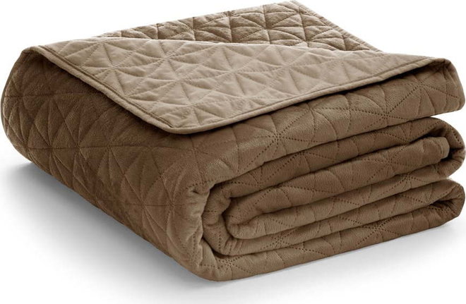 Světle hnědý sametový prošívaný přehoz 240x260 cm Laila – Restilo