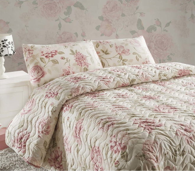 Set prošívaného přehozu a 2 povlaků na polštáře Eponj Home Care Pink, 240 x 220 cm