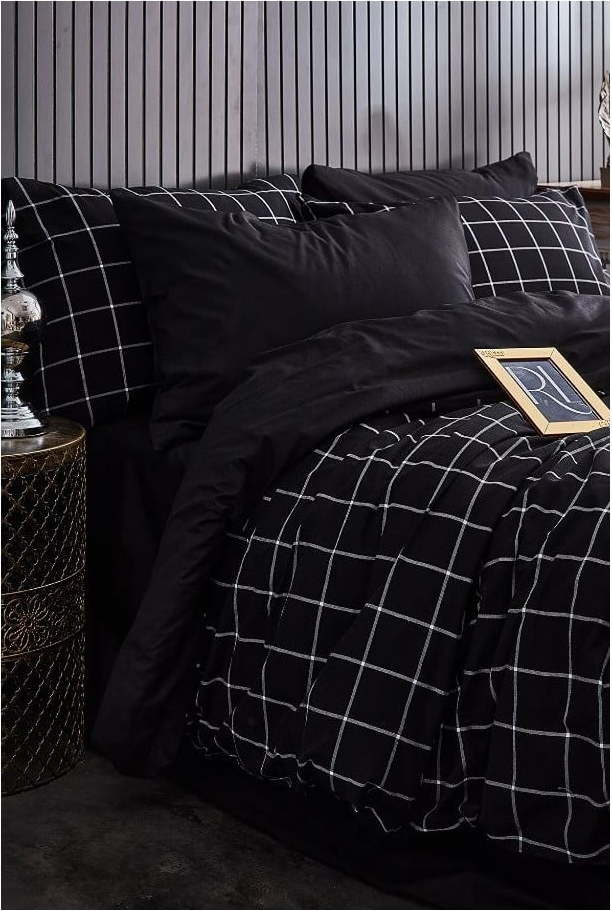 Černé 4dílné prodloužené povlečení na dvoulůžko s prostěradlem 200x220 cm Geometric – Mila Home