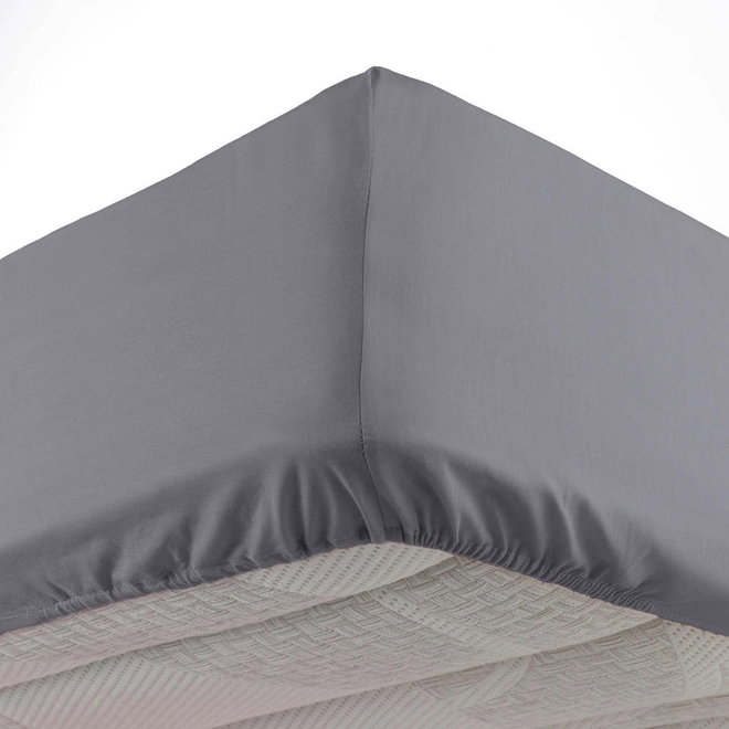 Antracitové napínací prostěradlo z mikrovlákna 140x190 cm Oscar – douceur d'intérieur