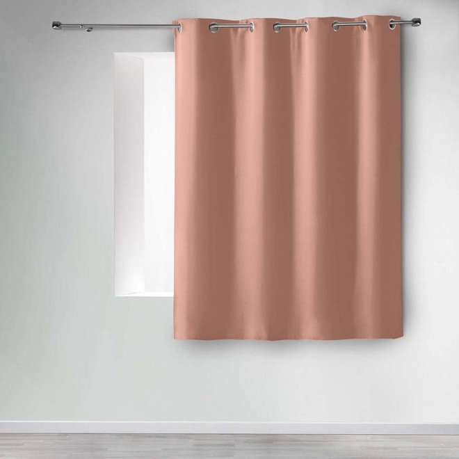 Růžový zatemňovací závěs 135x180 cm Occult – douceur d'intérieur