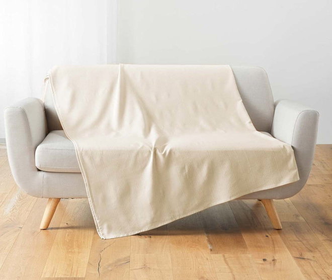 Béžový přehoz 220x240 cm Lucile – douceur d'intérieur