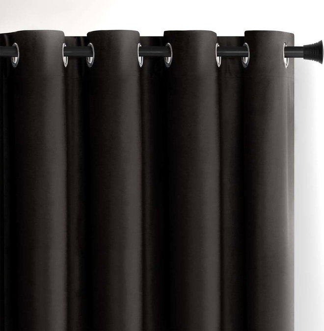 Černý sametový dimout závěs 140x270 cm Eyelets – Restilo