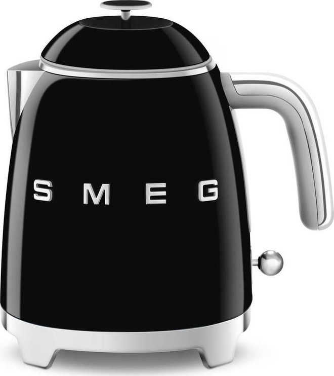 Černá rychlovarná konvice z nerezové oceli 800 ml Retro Style – SMEG
