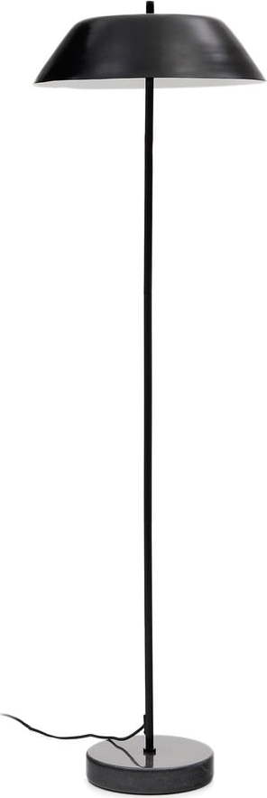 Černá stojací lampa s kovovým stínidlem (výška 153 cm) Sayra – Kave Home