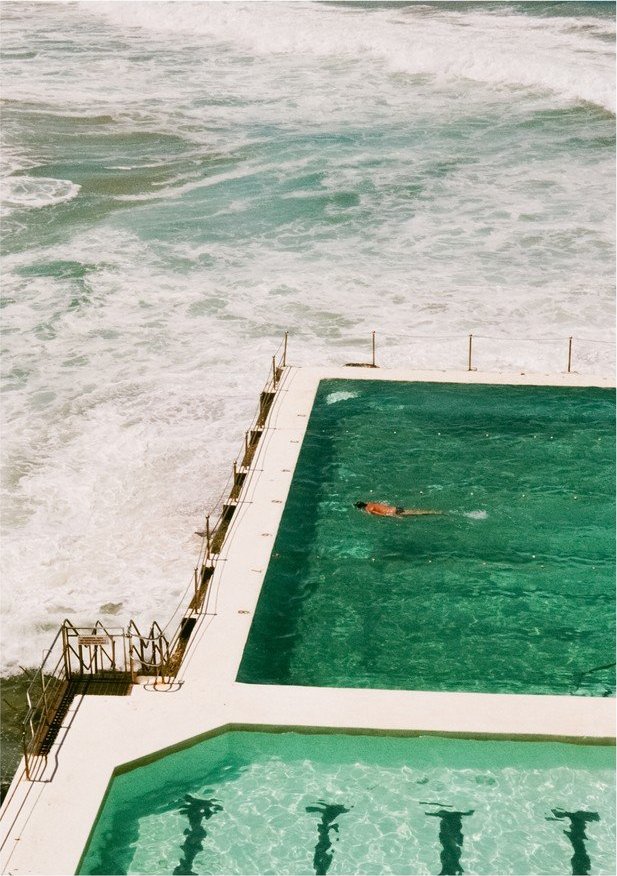 Plakát 30x40 cm Bondi Icebergs – Anna Pihan – The Poster Club